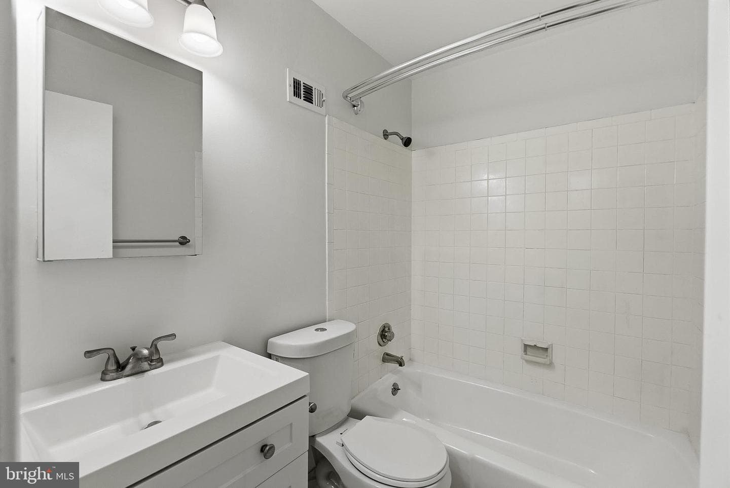 1009 N Van Dorn Street N photo 29