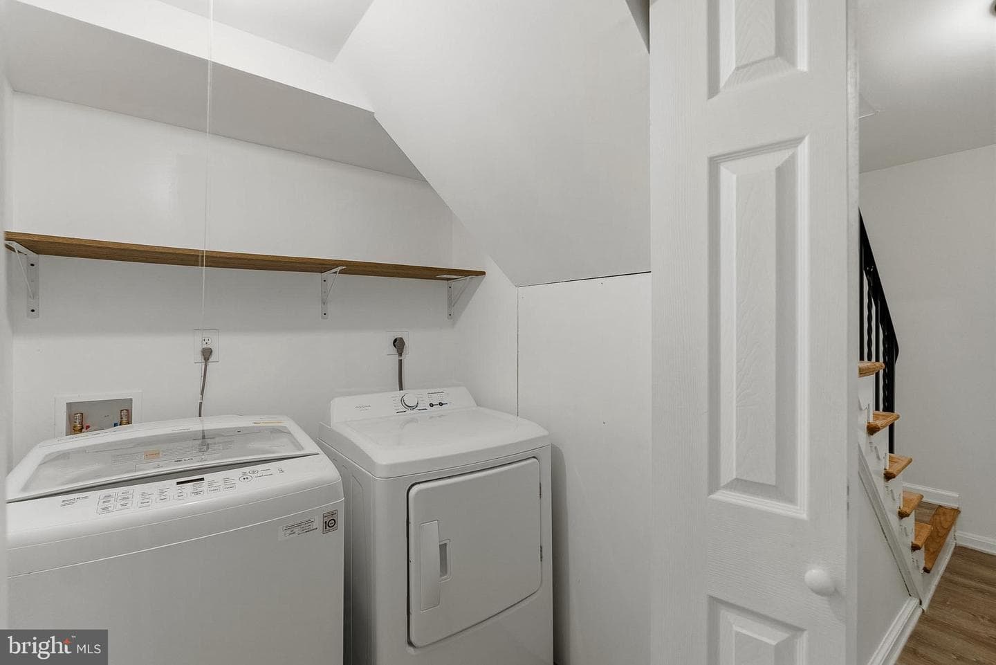 1009 N Van Dorn Street N photo 30