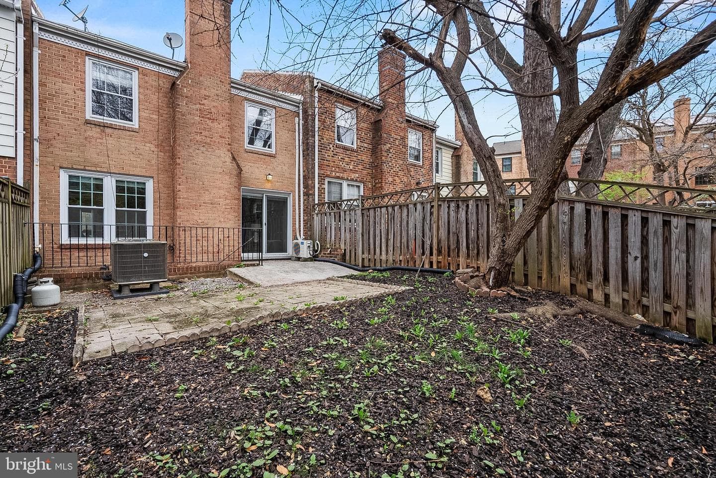 1009 N Van Dorn Street N photo 46