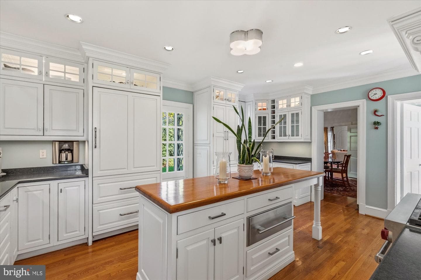 305 Mansion Drive photo 31