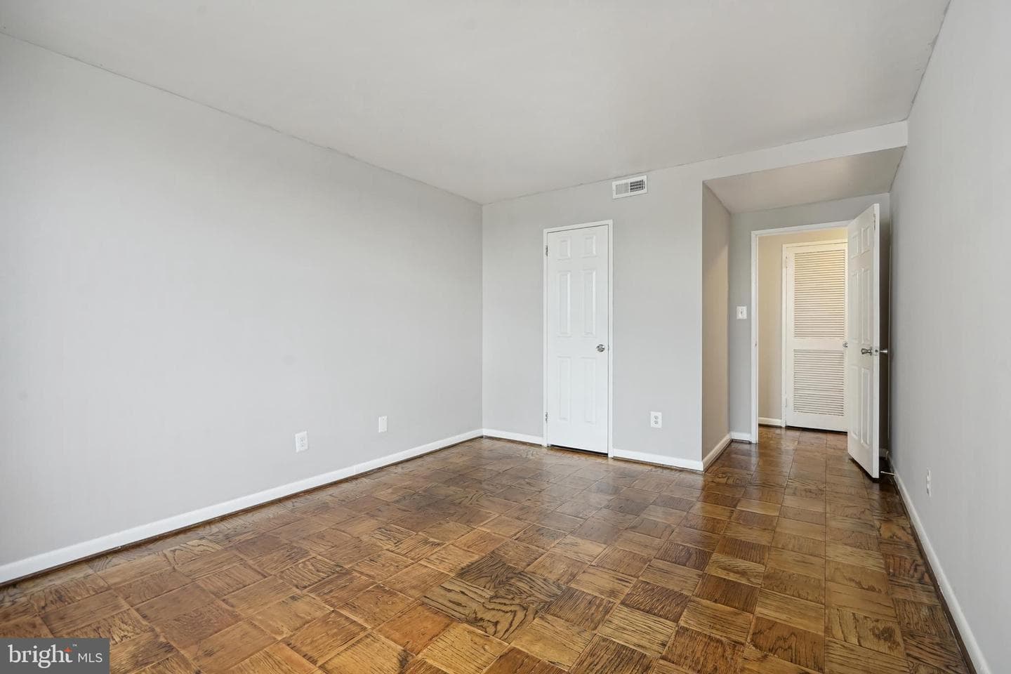 4600 Duke Street #603 photo 11