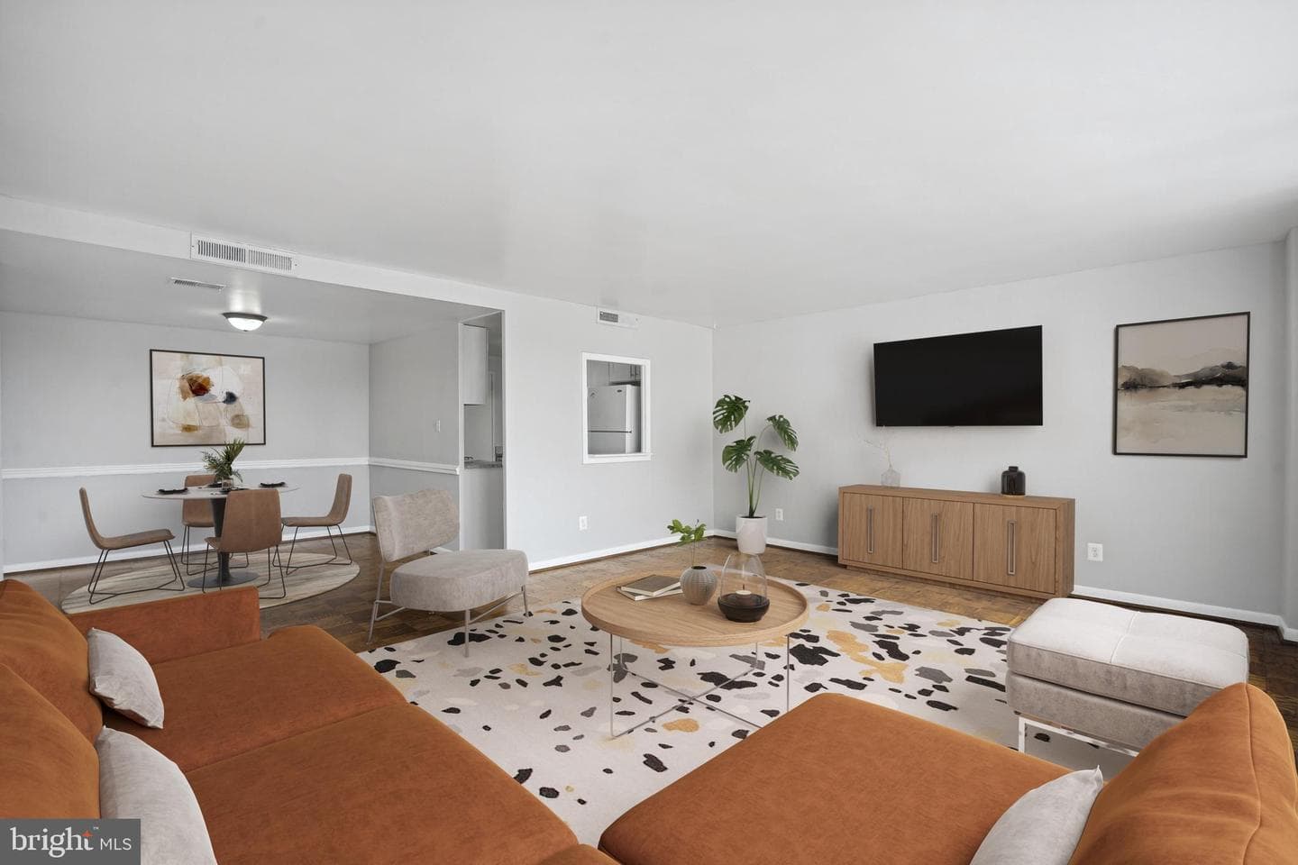 4600 Duke Street #603 photo 2