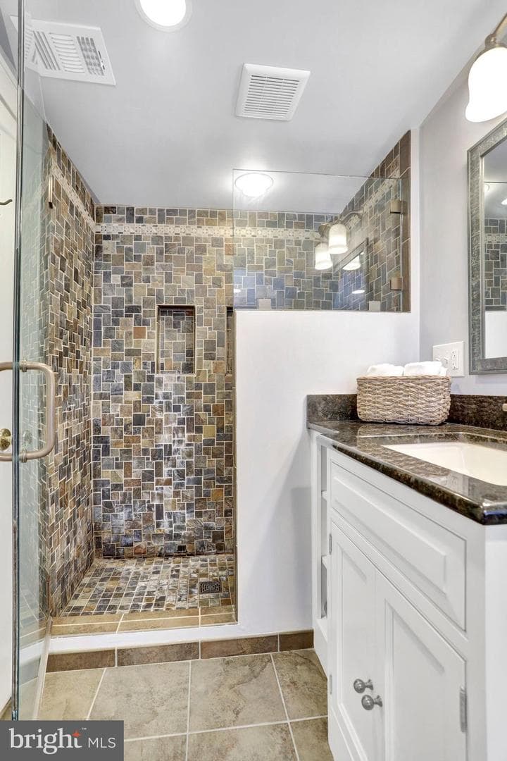 102 W Mason Avenue photo 49