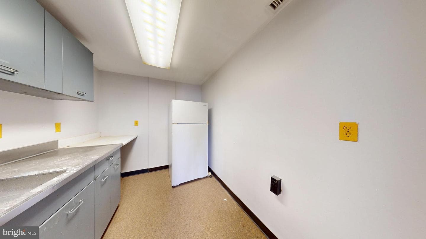 4600 Duke Street #419 / 420 photo 27