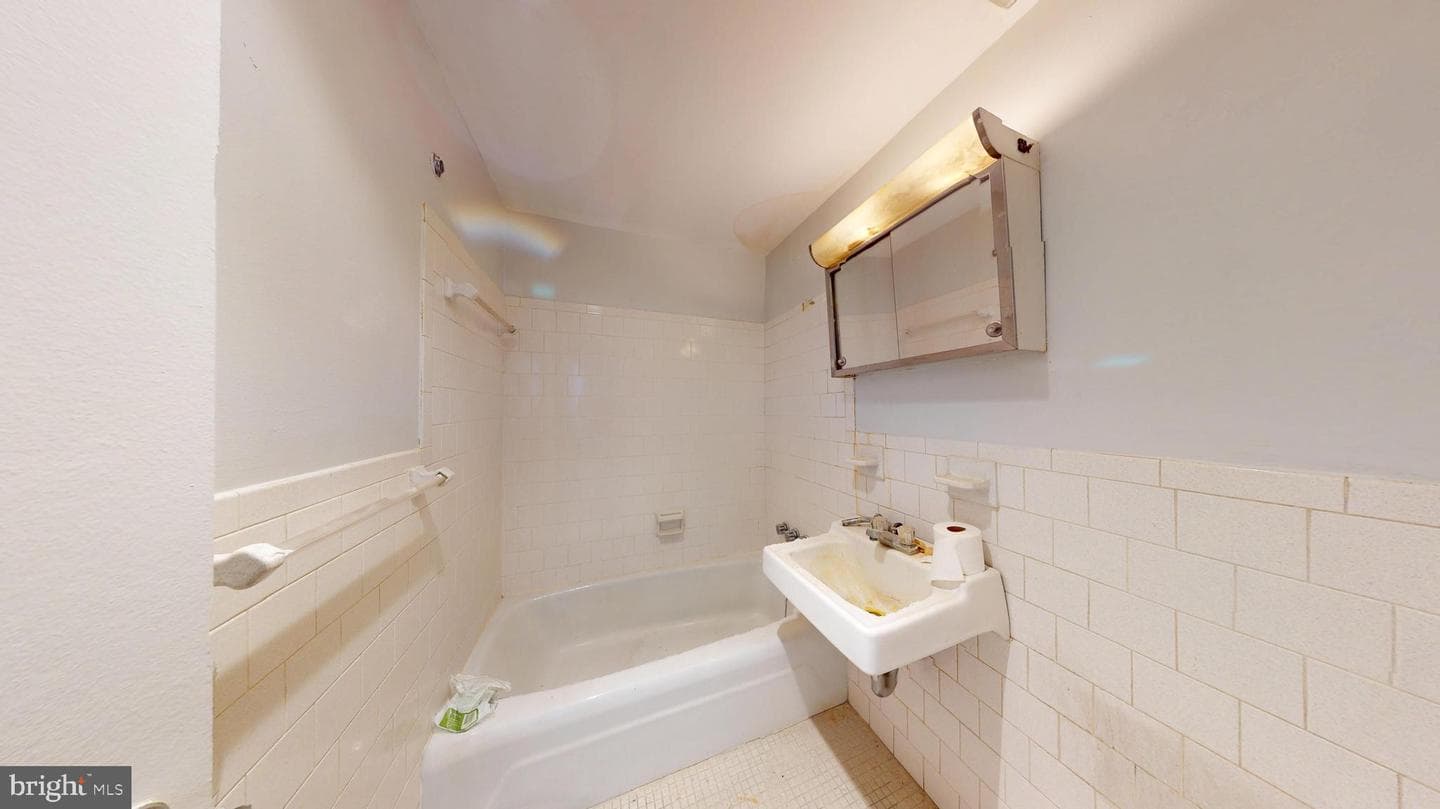 4600 Duke Street #419 / 420 photo 38
