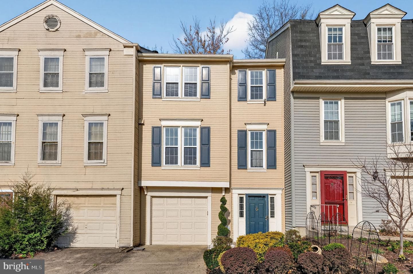 7 S Floyd Street