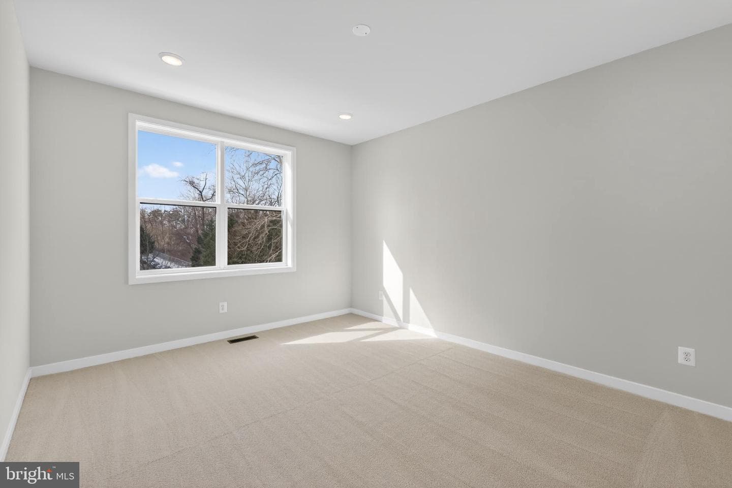 146 Pepperell Street photo 13