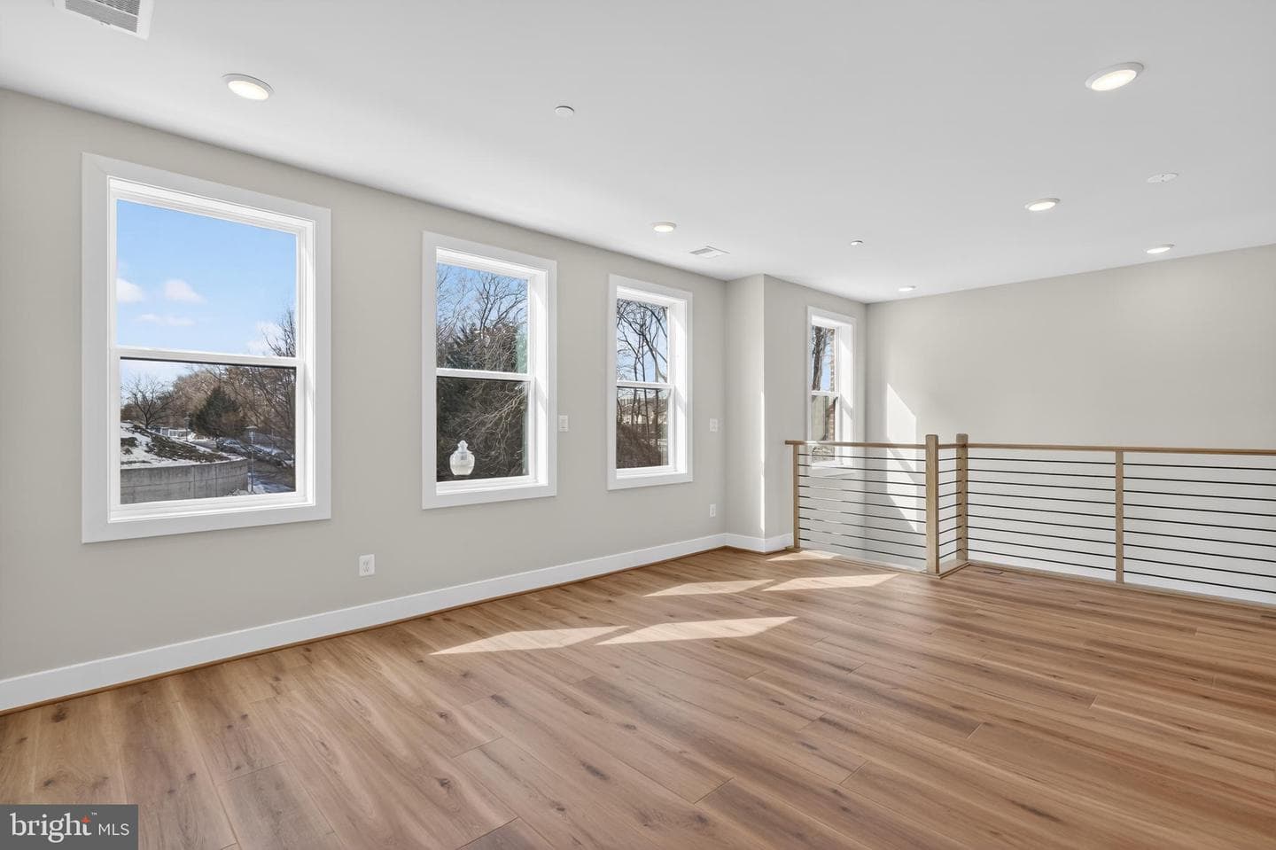 146 Pepperell Street photo 8