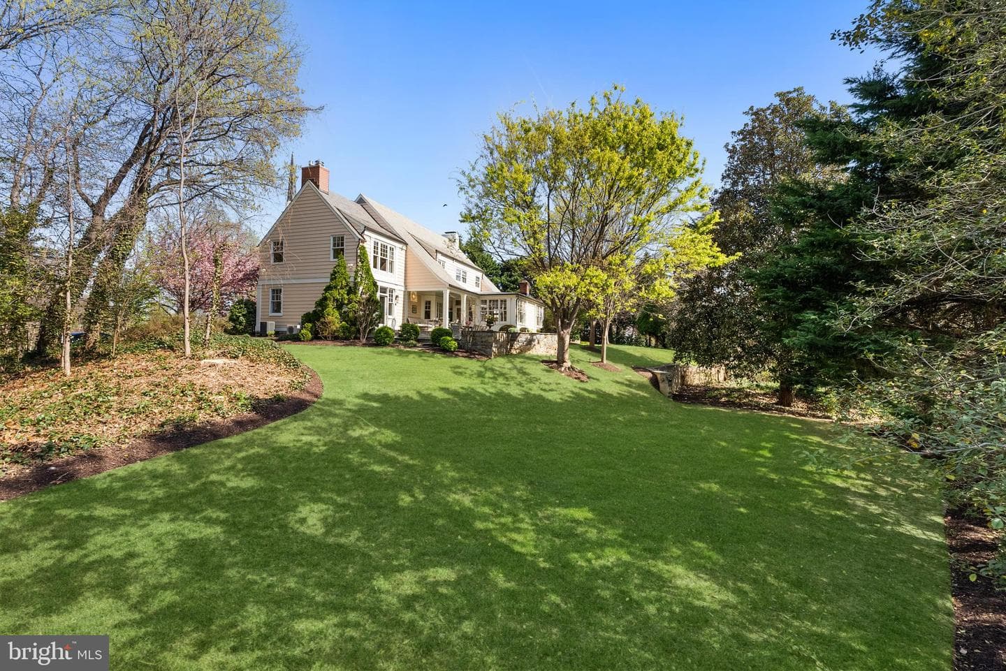 2307 Russell Road photo 6
