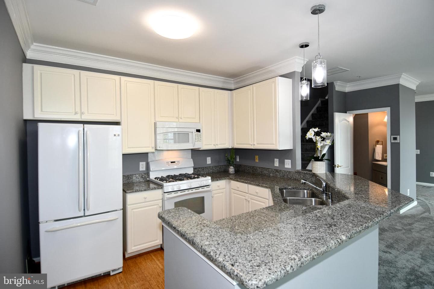 1809 Kenwood Avenue #301 photo 14