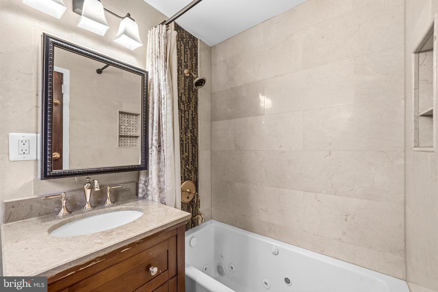 1615 Mount Eagle Place photo 21