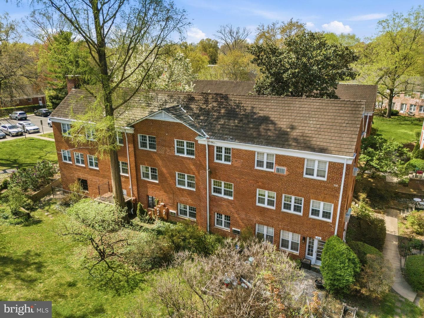 1615 Mount Eagle Place photo 38