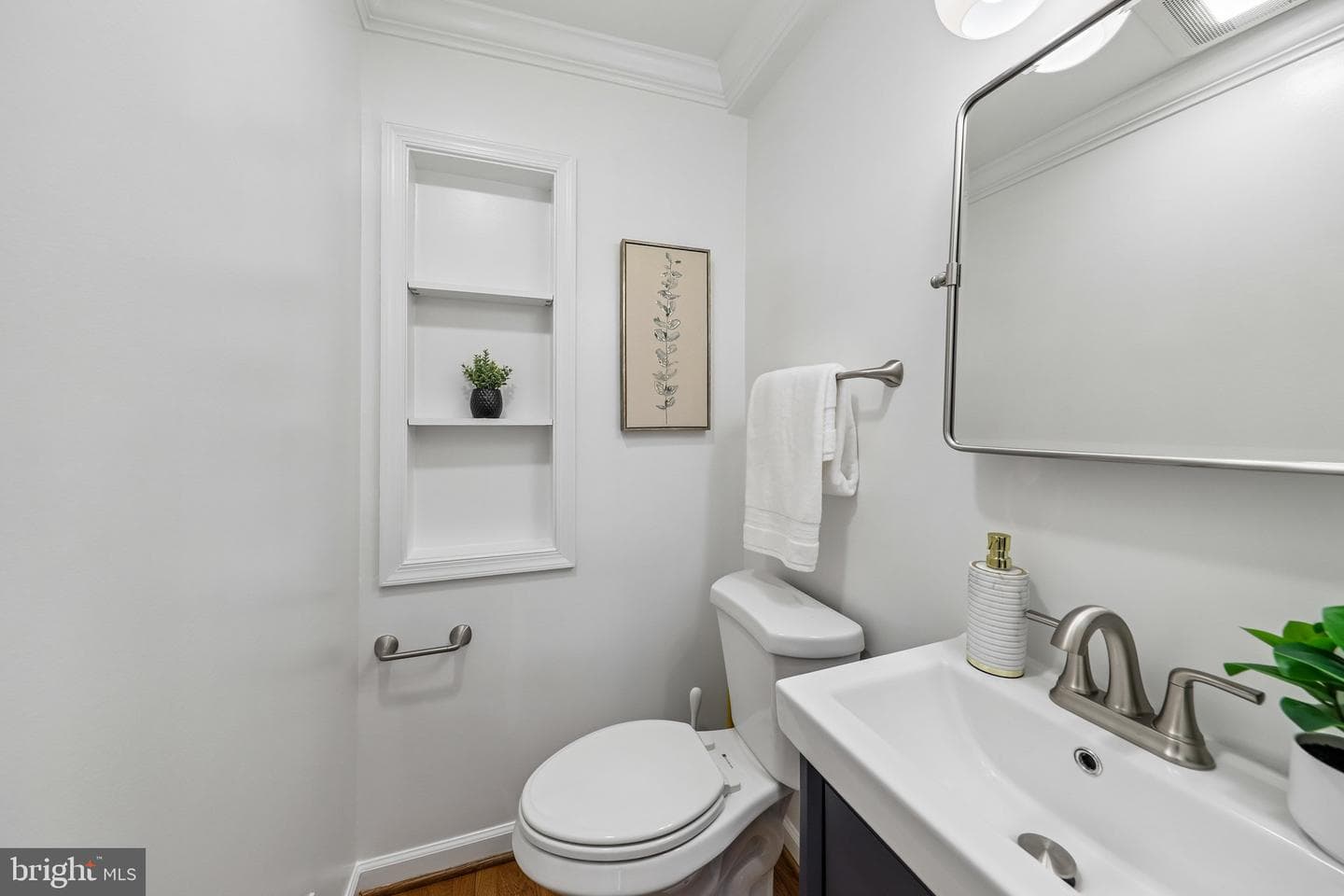 305 Ashby Street photo 18