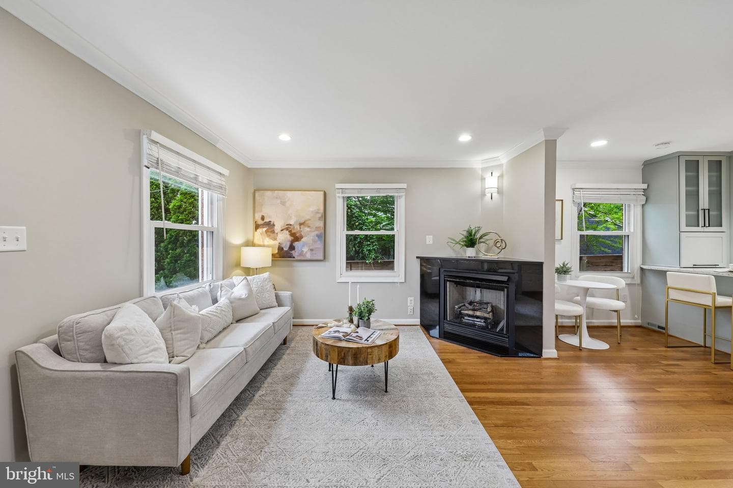 305 Ashby Street photo 3