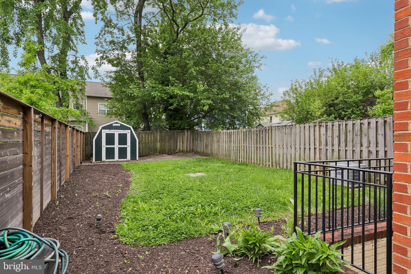 305 Ashby Street photo 45