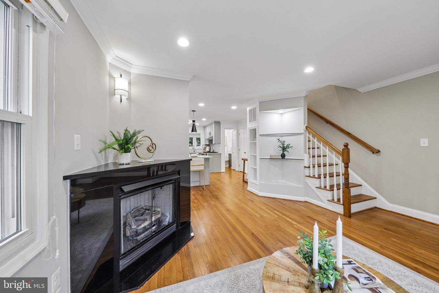 305 Ashby Street photo 6