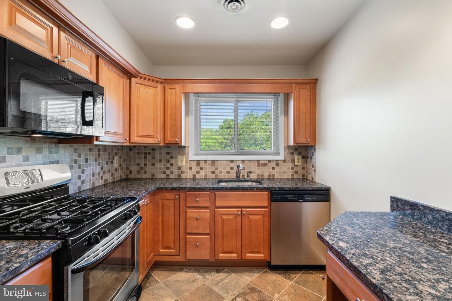 205 Skyhill Road #8 photo 16