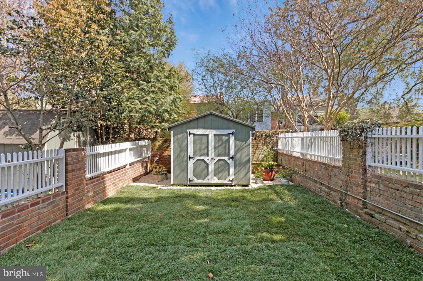 816 S Pitt Street photo 80