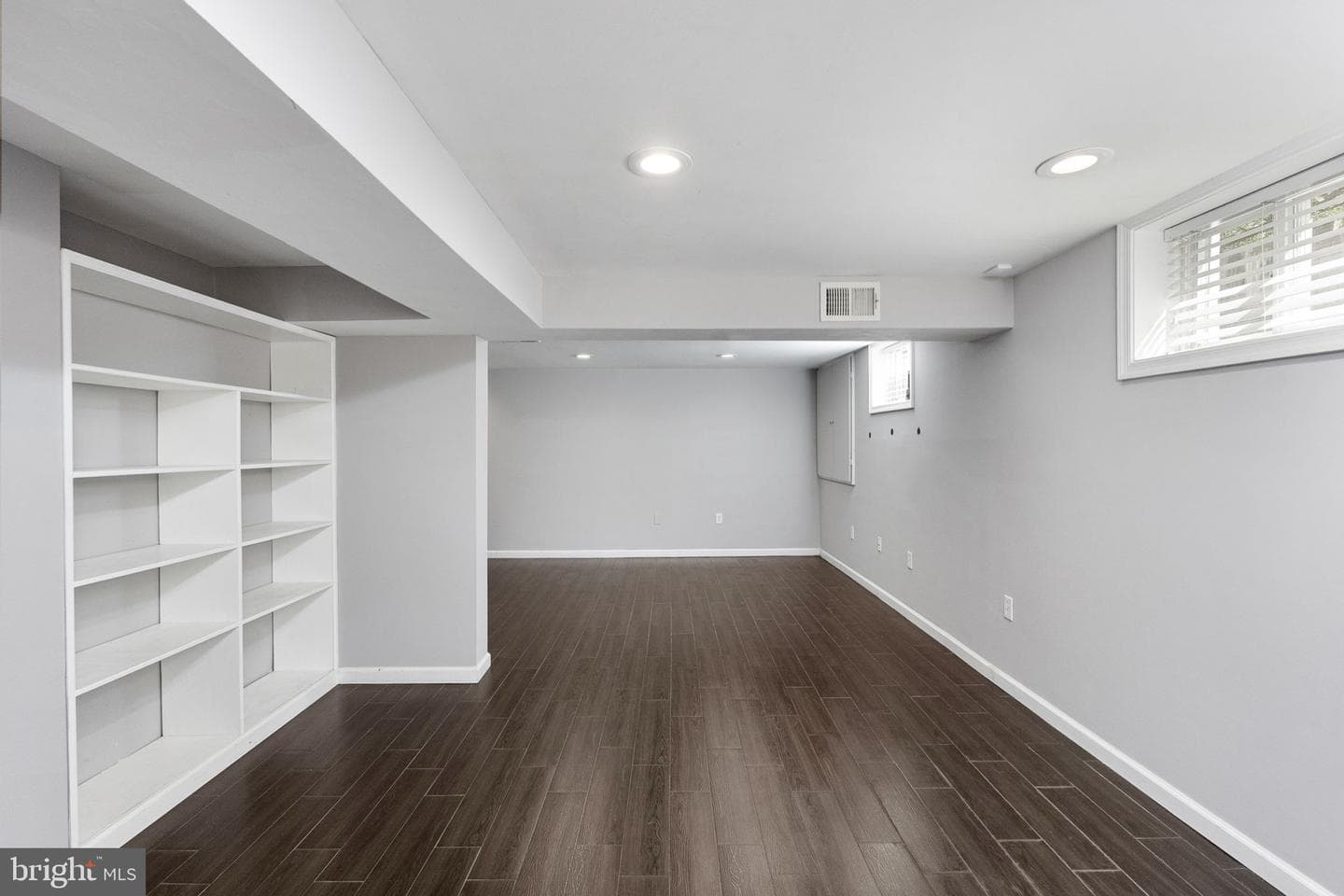 108 N Gladden Street photo 30