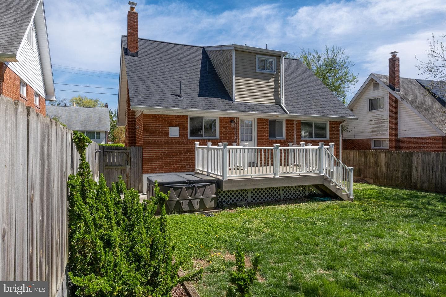 108 N Gladden Street photo 41