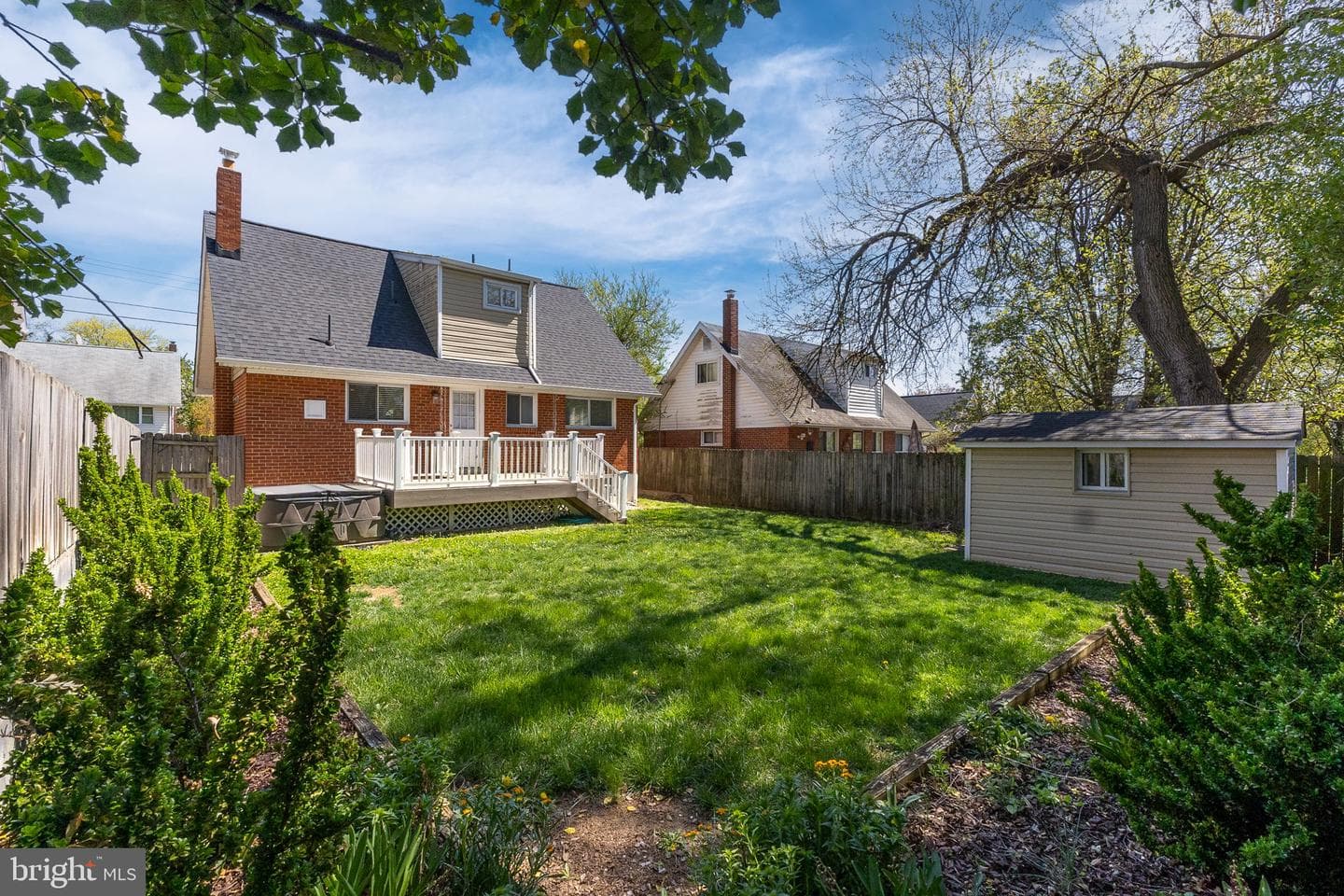 108 N Gladden Street photo 42