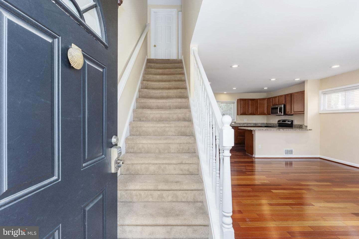 108 N Gladden Street photo 7