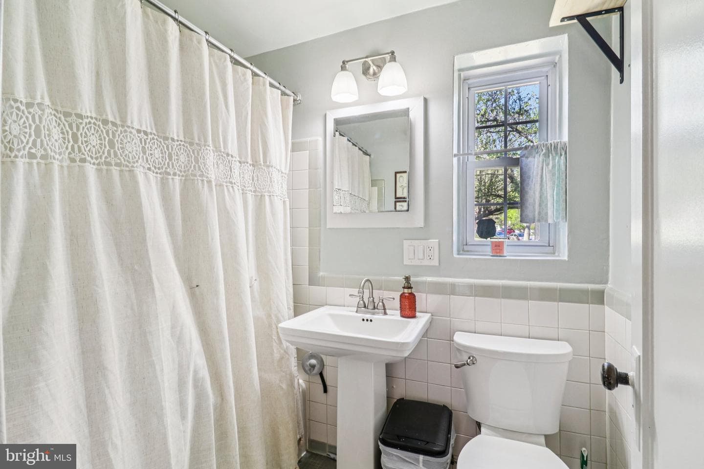 1144 Valley Drive photo 23