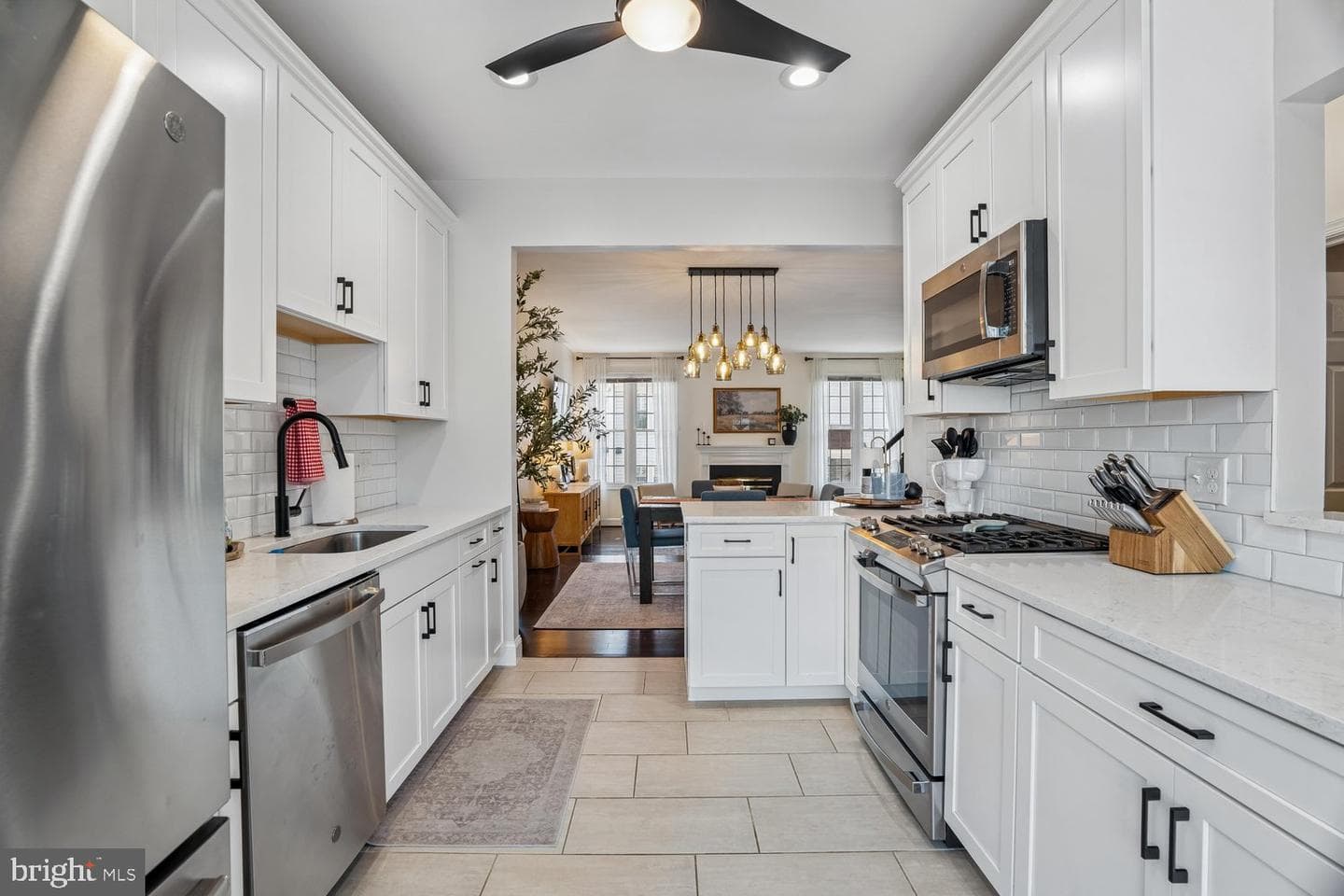 3919 Charles Avenue photo 11