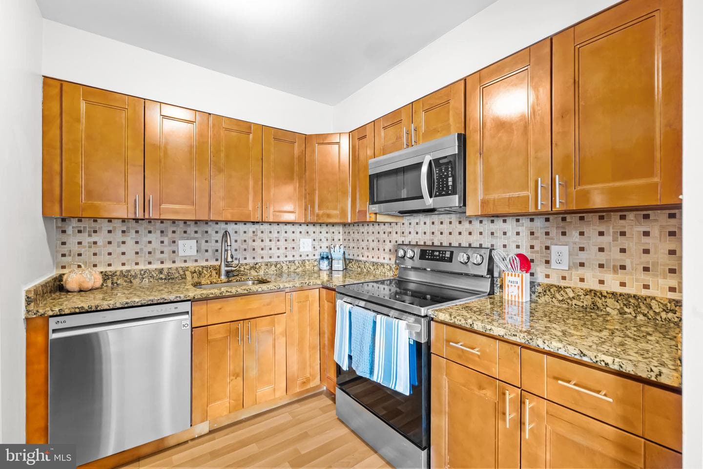 6145 Edsall Road #m photo 11