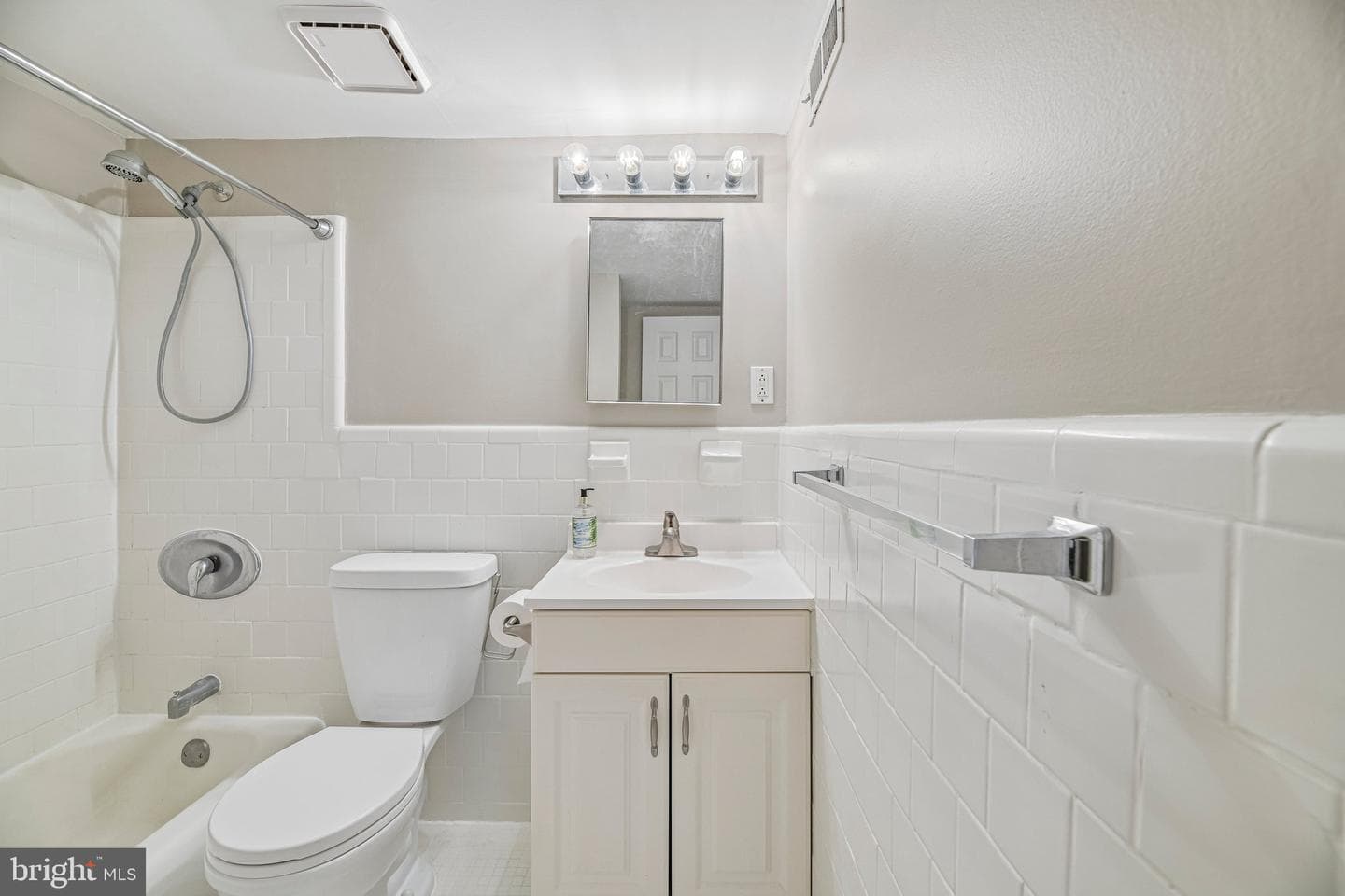 3220 S 28th Street #304 photo 21