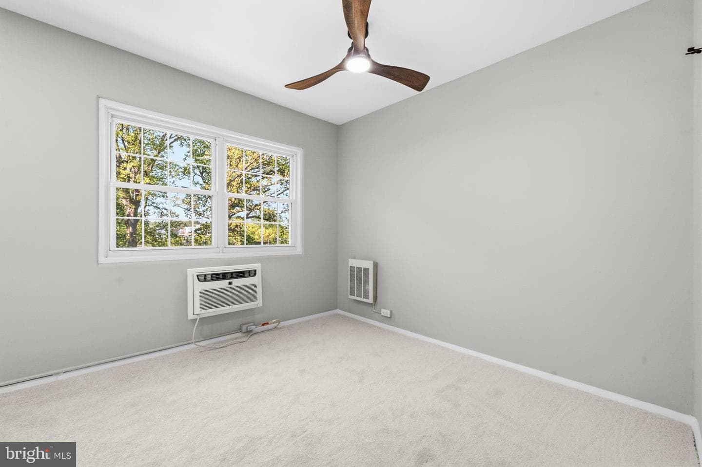 3721 Lyons Lane photo 12