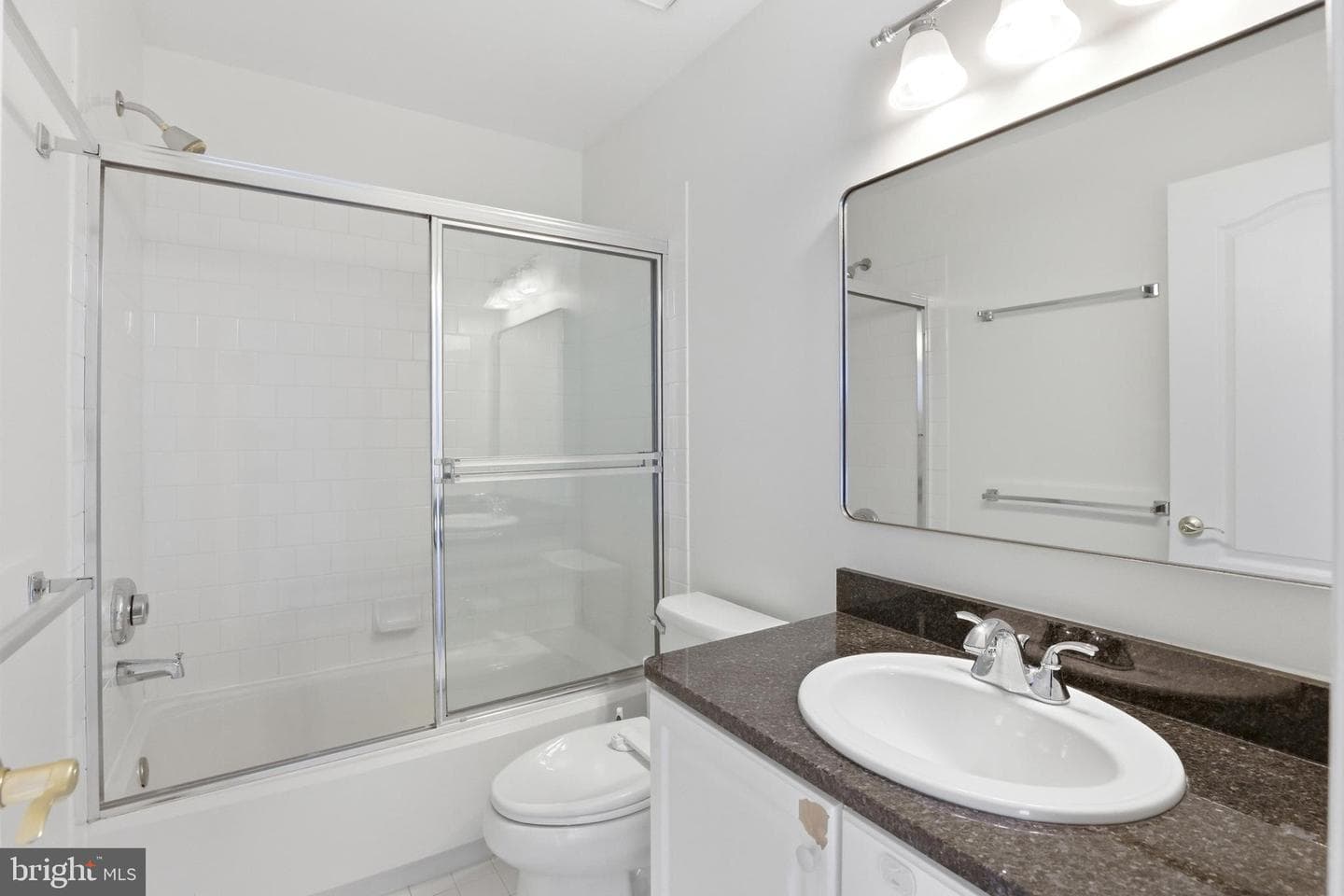 1734 Kingsgate Court #302 photo 22