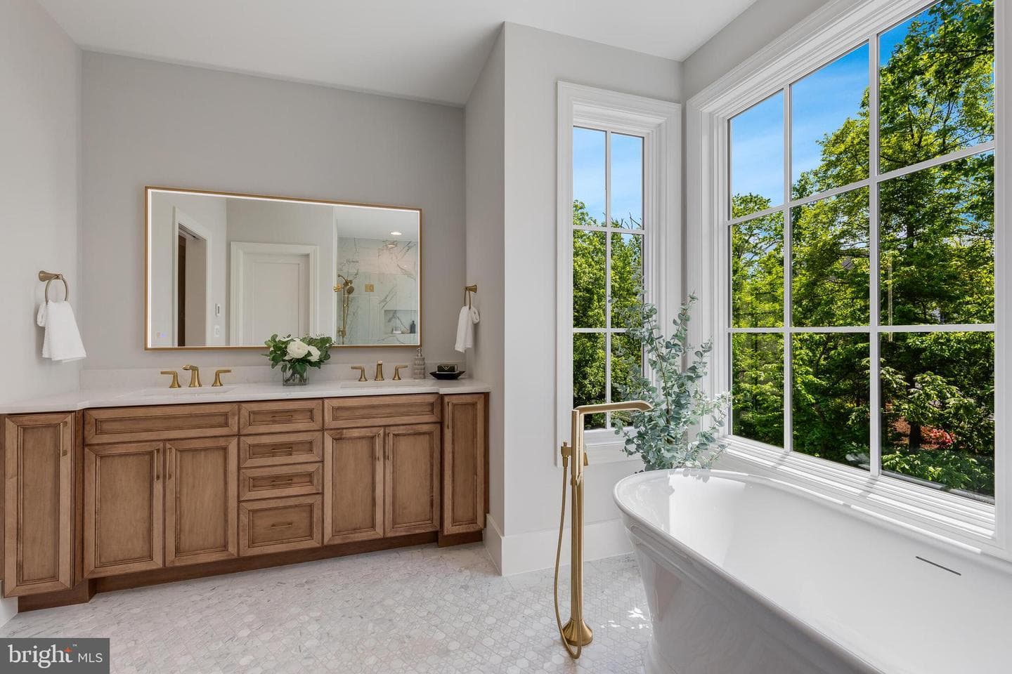 1231 N Pickett Street photo 32