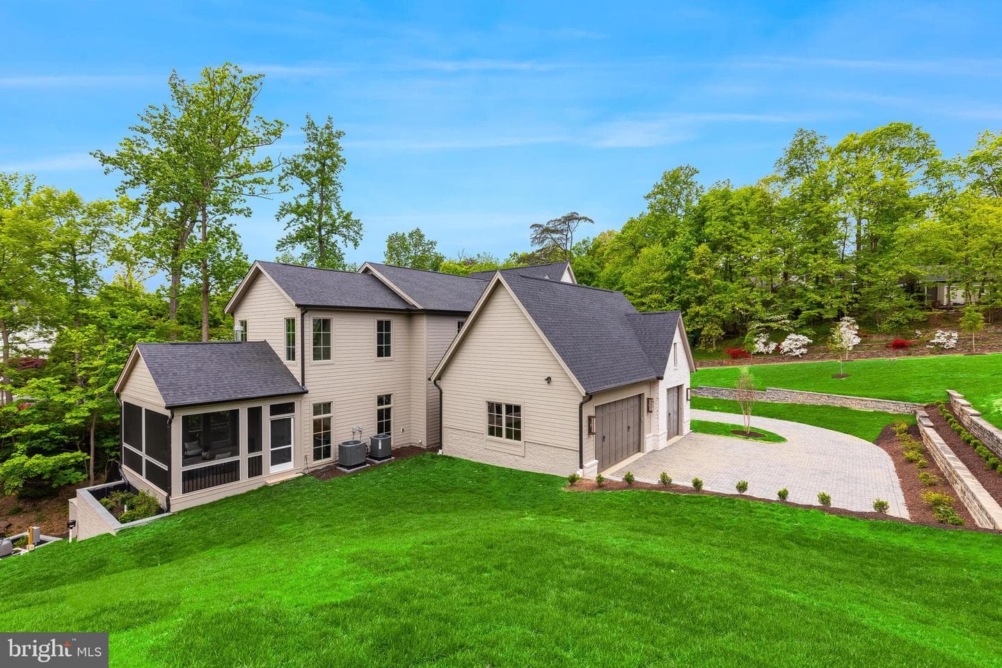 1231 N Pickett Street photo 47
