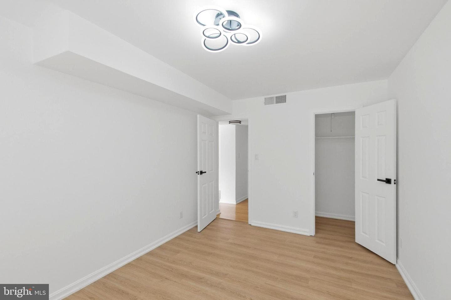 431 N Armistead Street N #307 photo 15