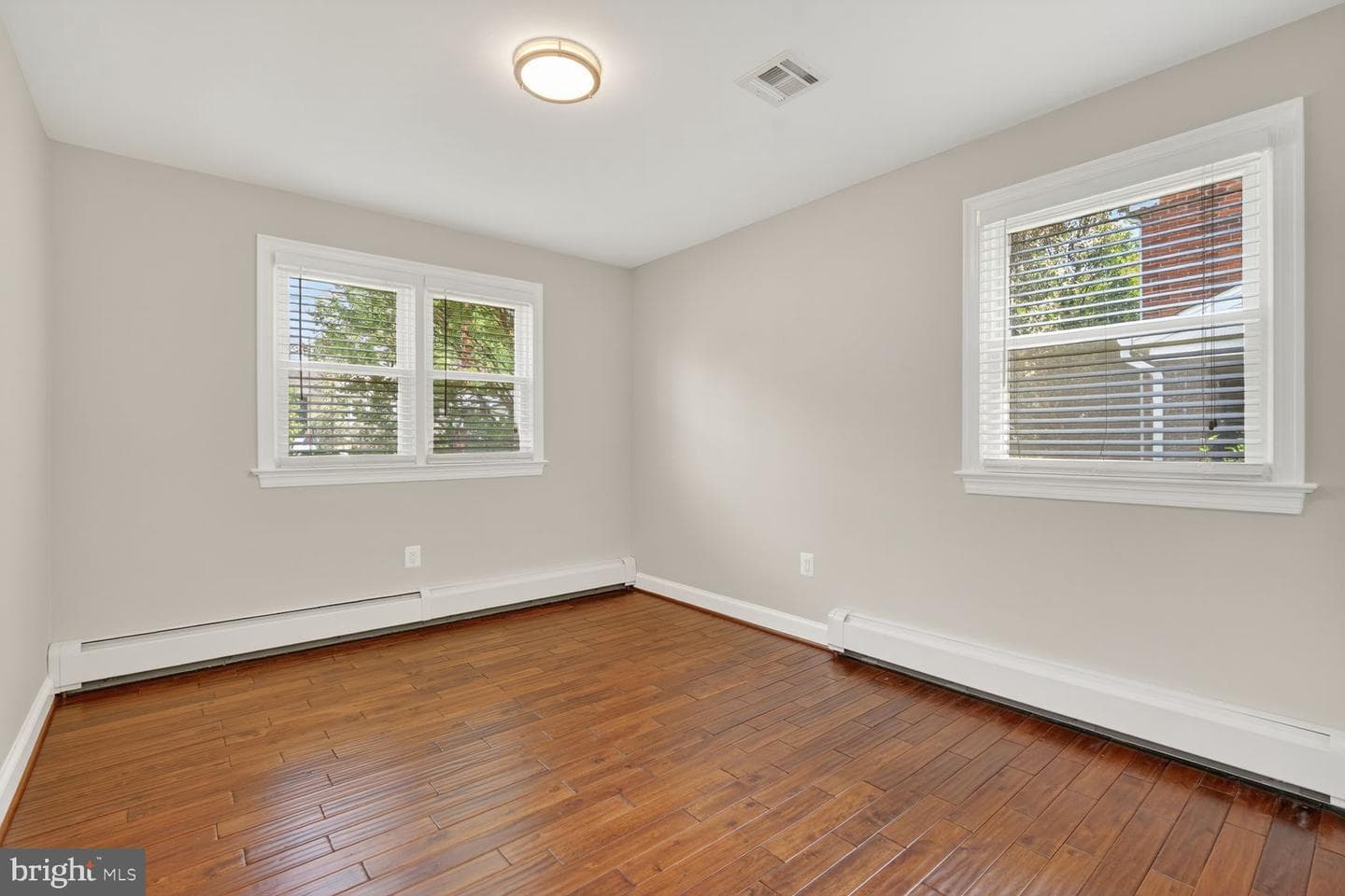 4320 Loyola Avenue photo 25