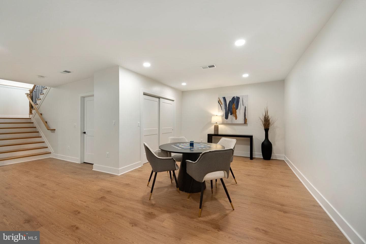 132 N Earley Street photo 28