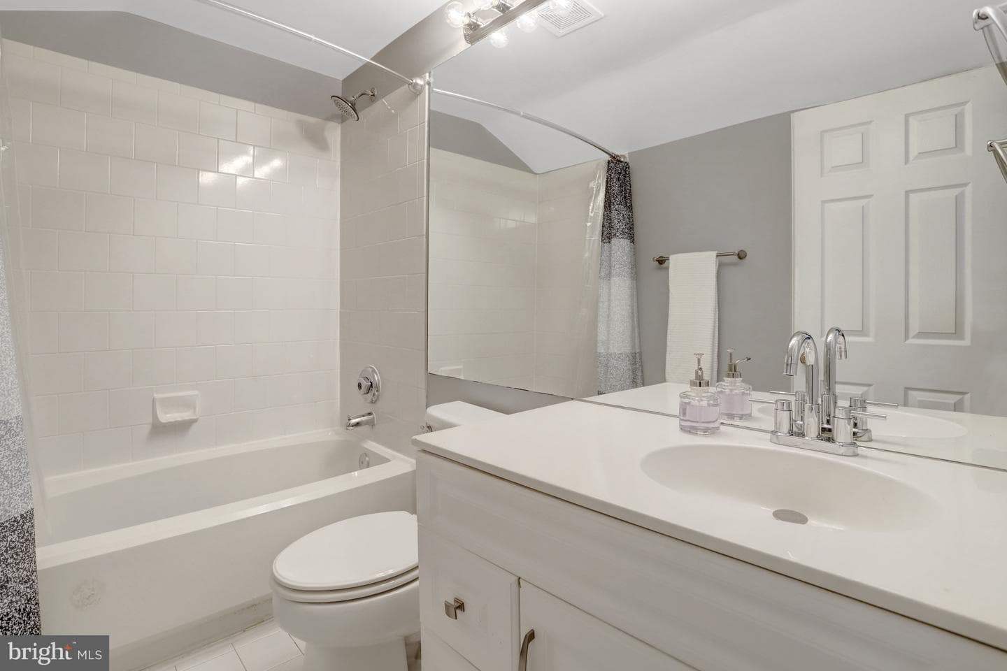 6043 Riddle Walk photo 39