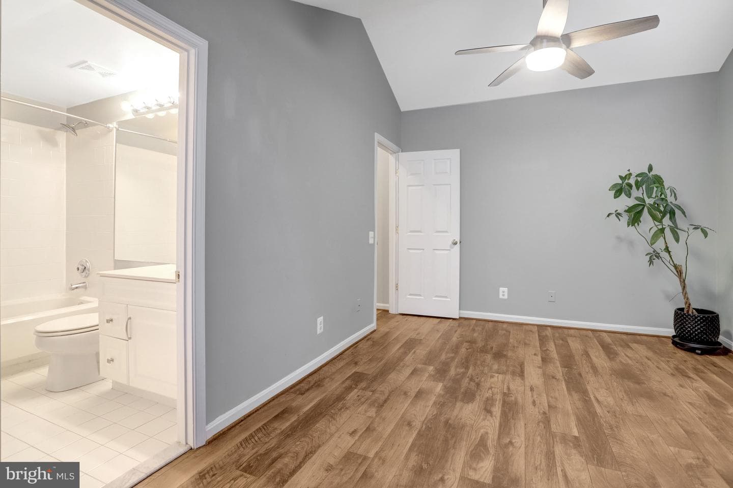 6043 Riddle Walk photo 43