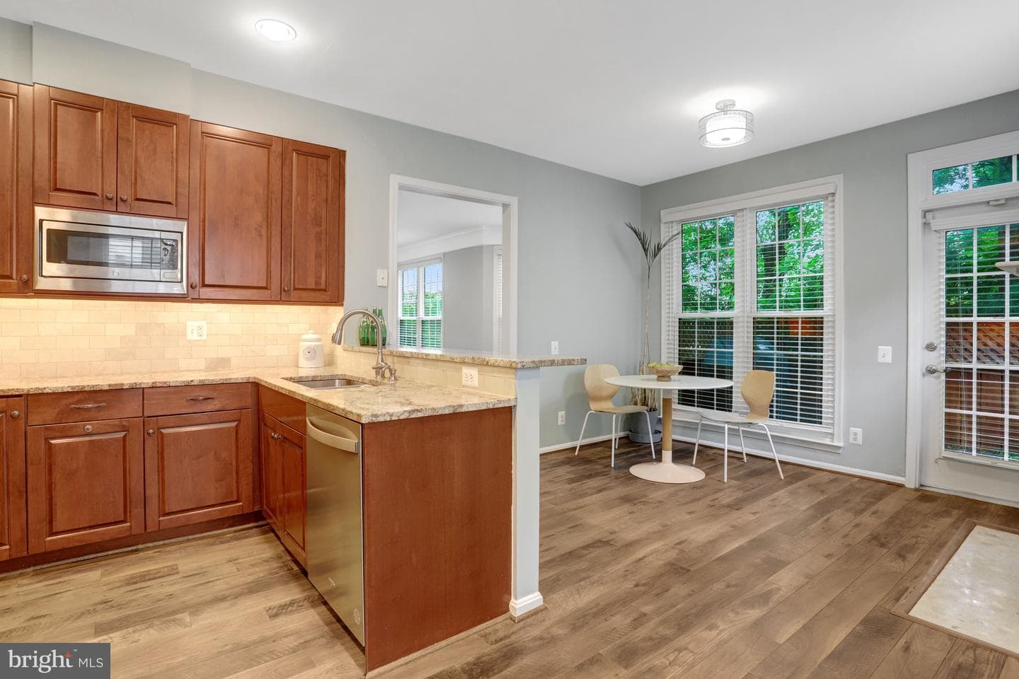 6043 Riddle Walk photo 6