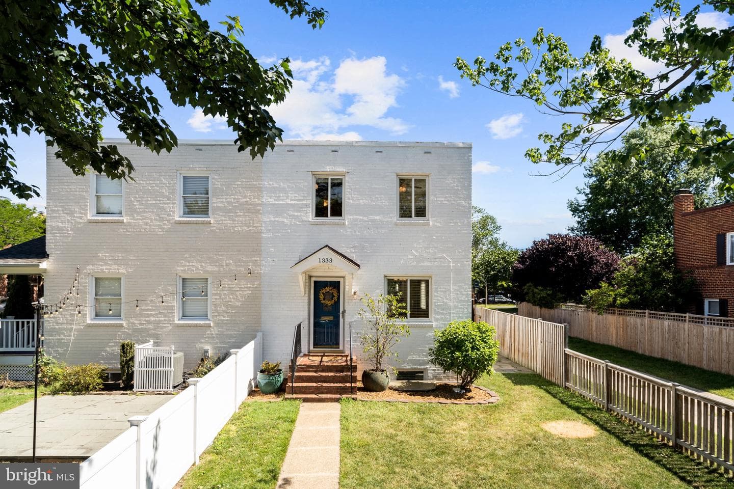 1333 Oronoco Street photo 2