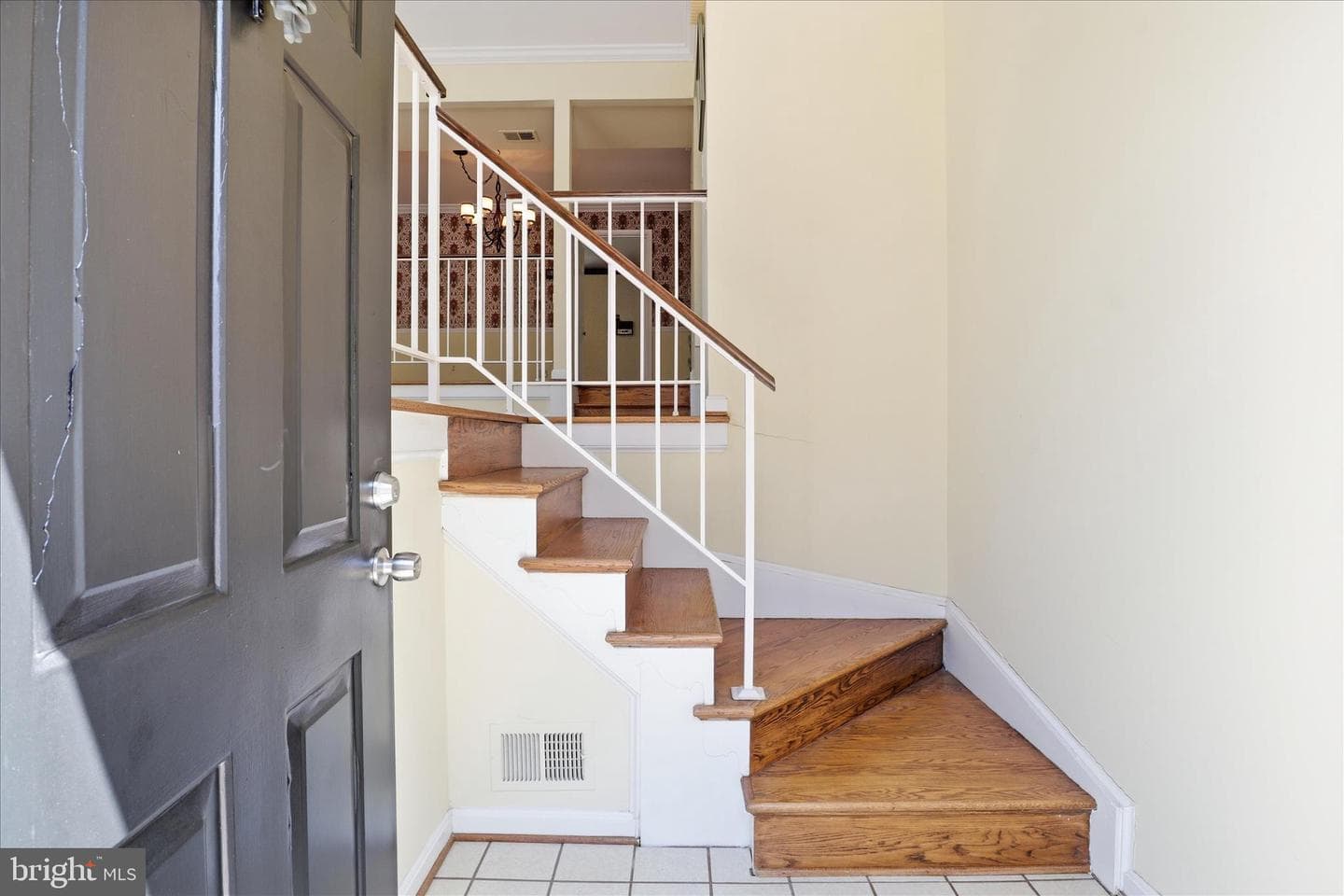 2701 Franklin Court photo 4