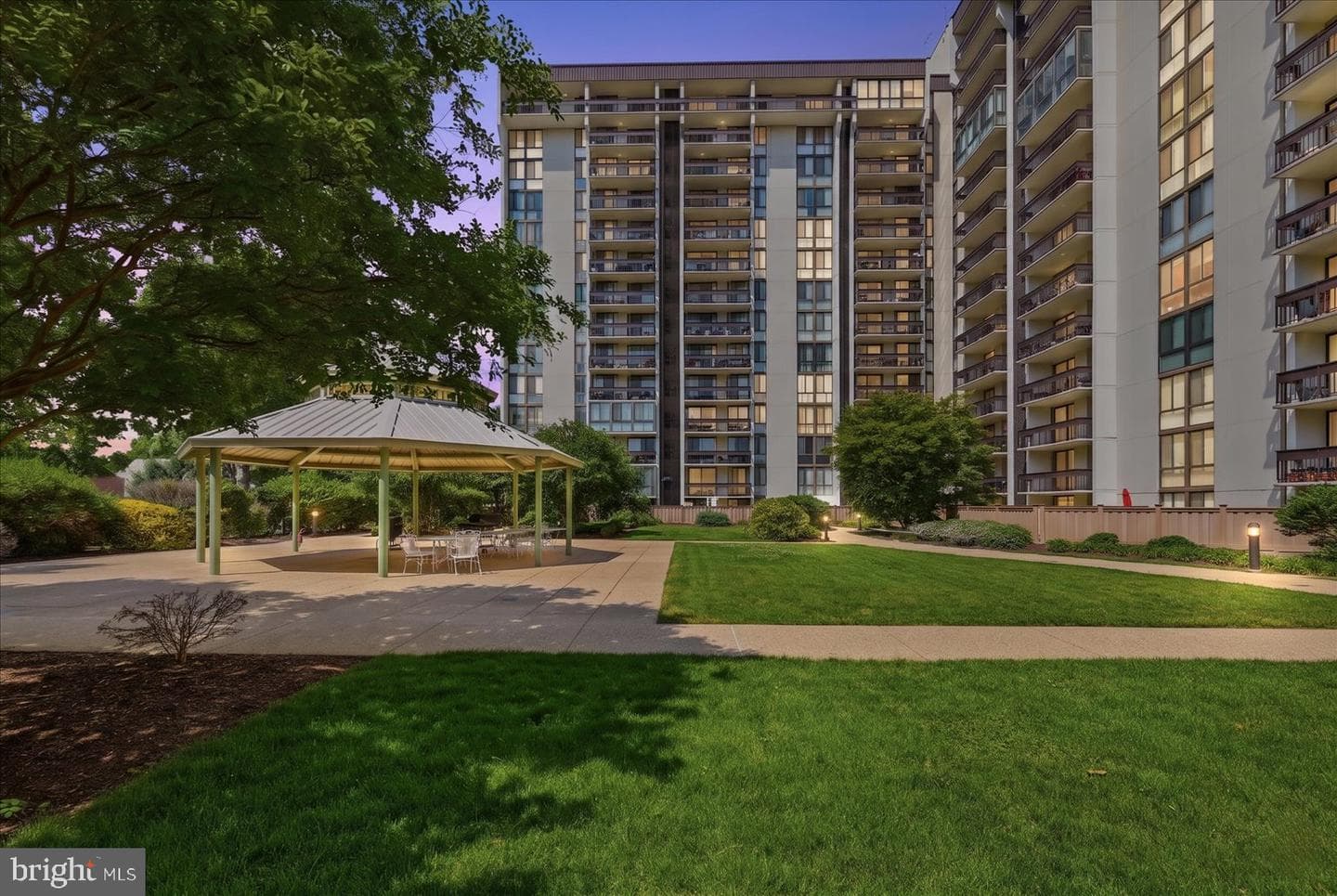 5300 Holmes Run Parkway #1418 photo 39
