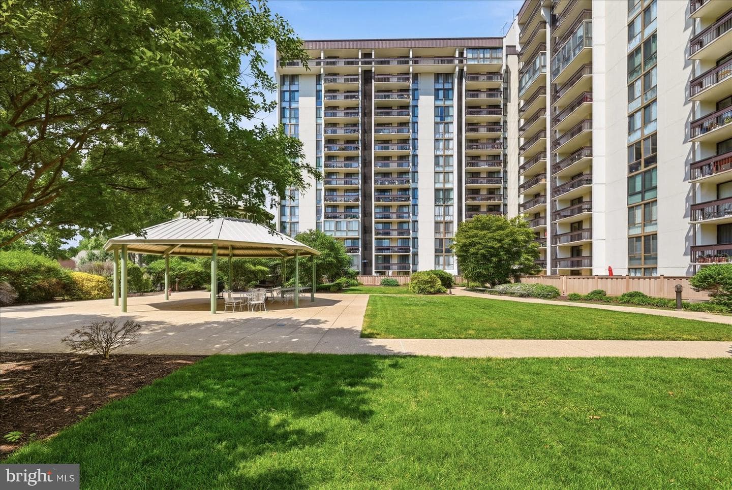 5300 Holmes Run Parkway #1418 photo 40