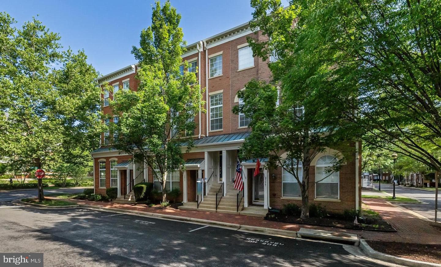5071 Kilburn Street photo 2