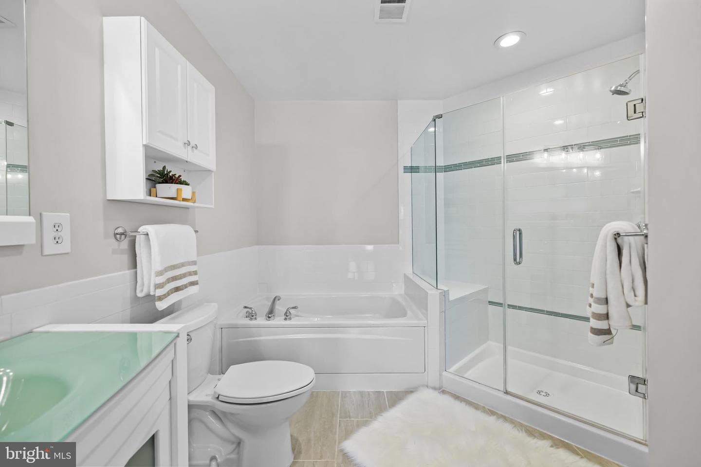 5071 Kilburn Street photo 34
