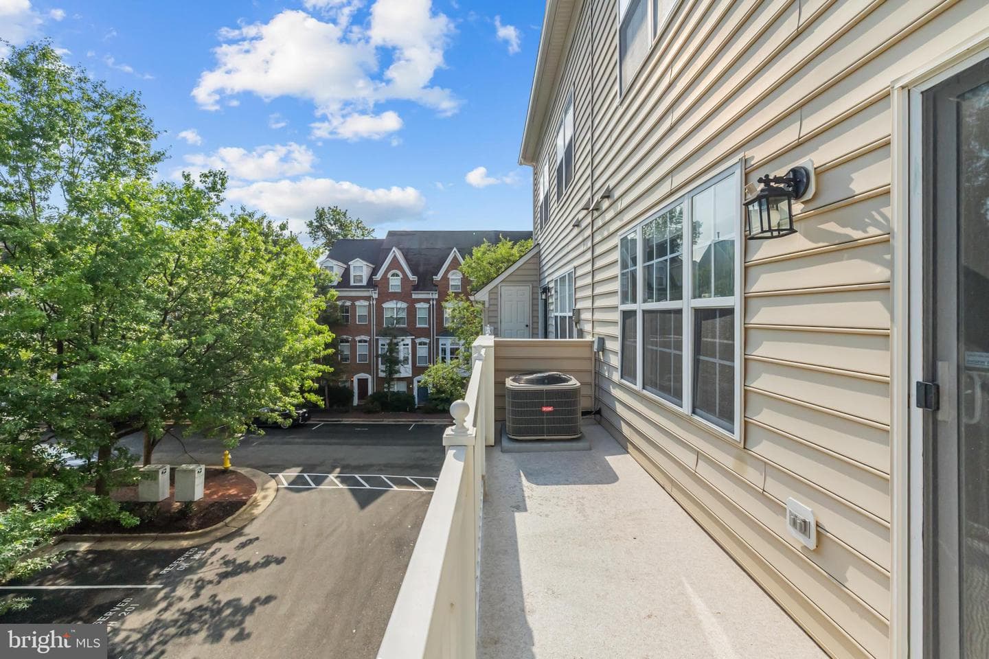 5071 Kilburn Street photo 50