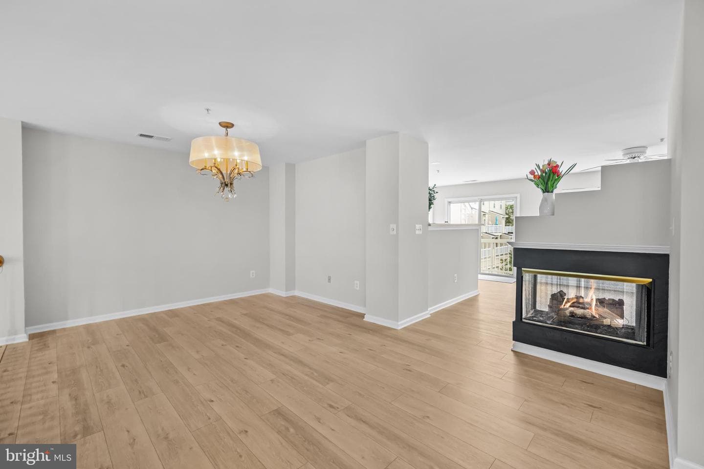 5071 Kilburn Street photo 9