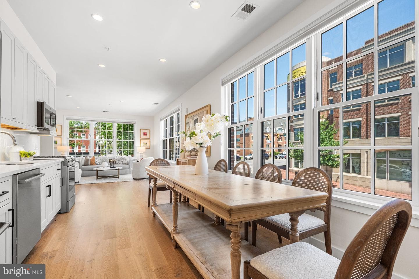 521 N Washington Street #101, Alexandria