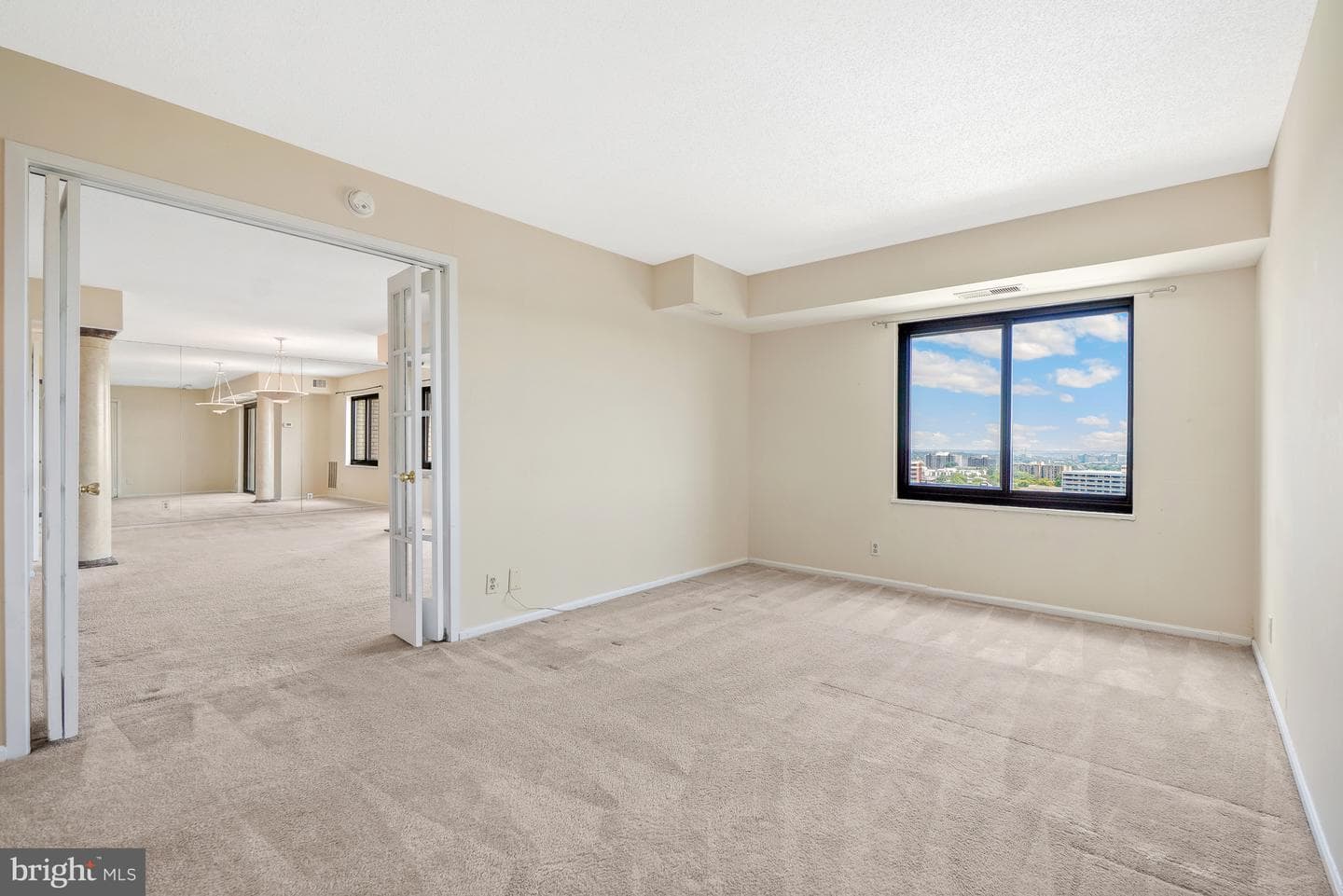 205 Yoakum Parkway #1809 photo 30